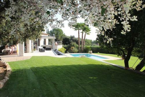 Luxurious Villa 4 Bedrooms In Secluded Area, Swimming Pool