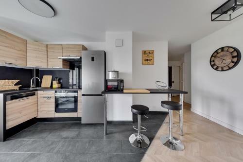 Chic Apart With Parking And Balcony