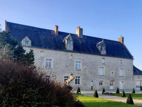 Tasteful Cottage In Carentan Les Marais With Garden