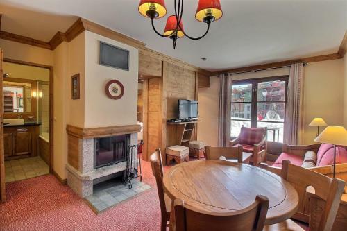 Apartamentos Arc 1950 - Suite De Prestige - Chemin�e Int�rieur