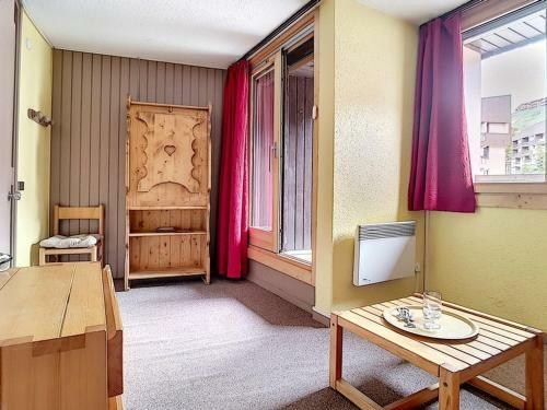 Apartamento Studio Les Menuires, 1 Pi�ce, 2 Personnes - Fr-1-344-1130