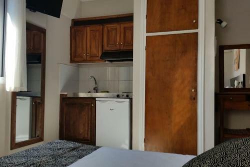 Hotel Nefeli Studios Nydri Main Road