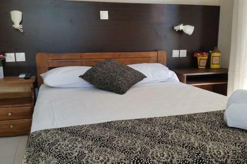 Hotel Nefeli Studios Nydri Main Road