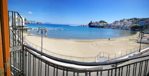 Hostal Visitponza - Le Stanze Sulla Spiaggia