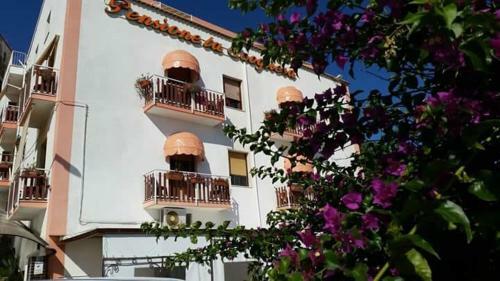 Hotel La Scogliera