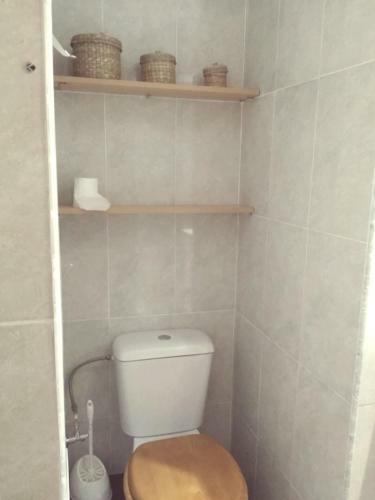 Lovely Three Bedroom Wifi Apartment Near Beach