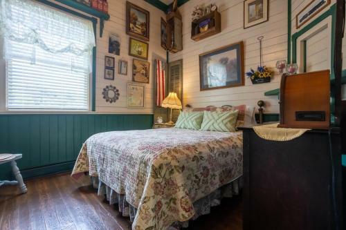 Whistle Stop Inn