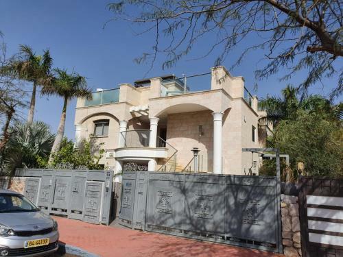 Villa Lotus