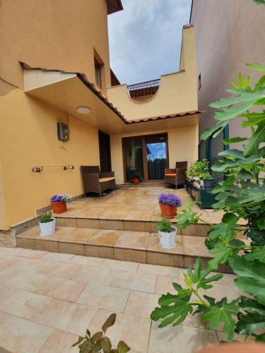 Hostal August Villa