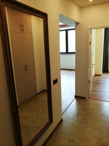 Malibu Park Apartment