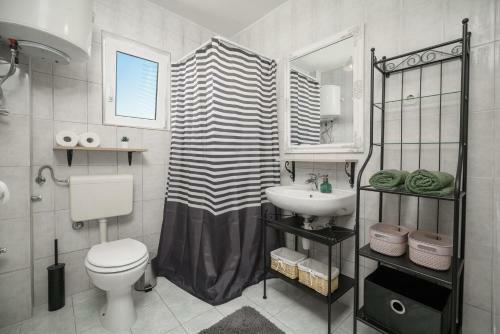 Hostal Frida Rooms And Apartments Vodice