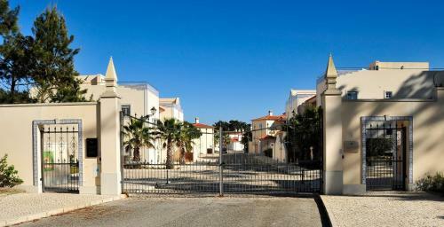 Praia Del Rey Bysea Bypools