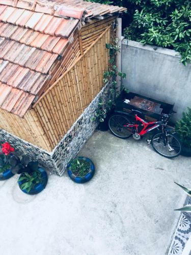Hostal Ketis Guest House