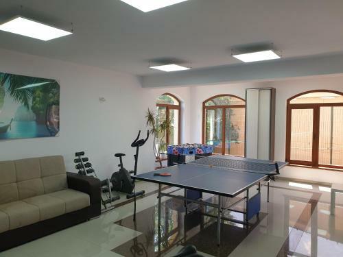 Casa Adrian 2 Mai