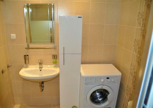 Private Apartment In Green Life Beach Resort