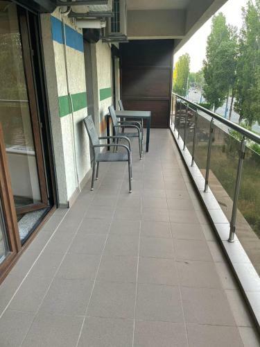 Miraj 2 Lake Apartment