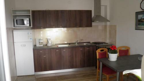 Apartmani S Dvije Sobe 4 Osobe