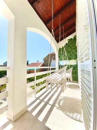 Alba Bianca - Holiday Home With Free Parking