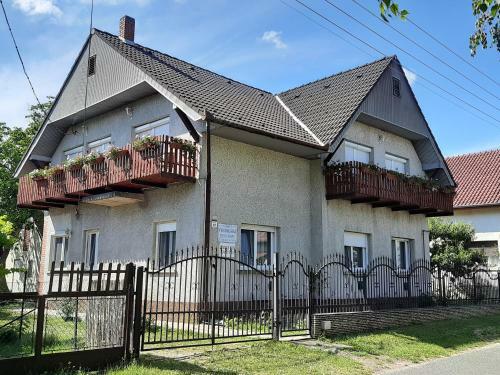 Hostal Timbi Vend�gh�z