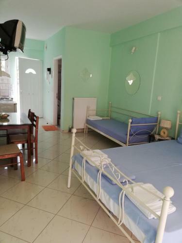 Kasaras Apartments