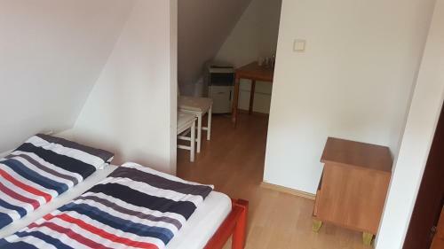 Alex Inn