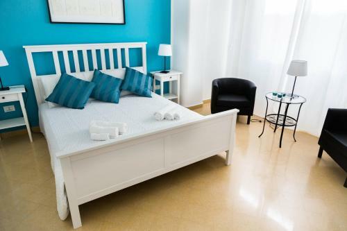 Hostal Borz� City Center Rooms - B&B