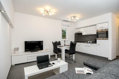 Hostal Sunny Biokovo Apartments