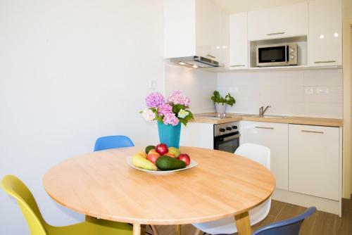 Hostal Eni Apartments Bol