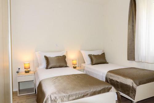 Hostal Eni Apartments Bol