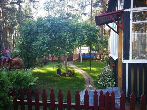 Hostal Sve?i? Namai Pervalkoje