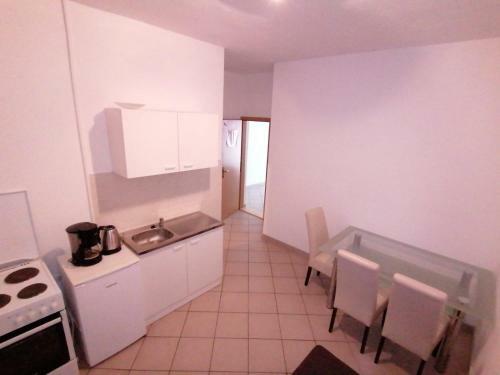 Apartments With Sea View Drvenik Makarska Riviera