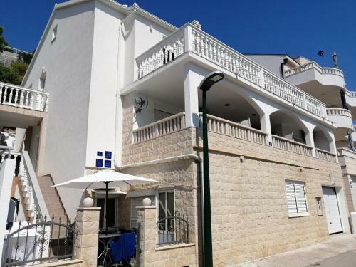 Apartments With Sea View Drvenik Makarska Riviera
