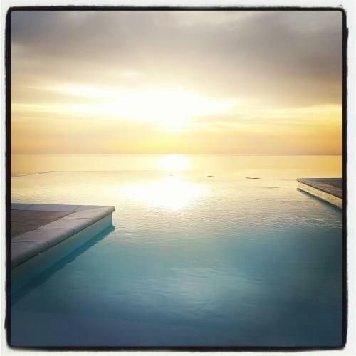 Hotel White Club Residence