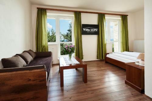 Bed & Breakfast Villa Lupu