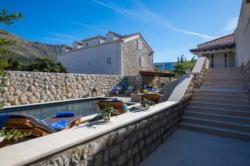 Villa Blue Diamond
