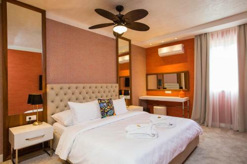 Villa Blue Diamond