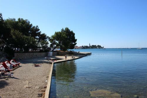 Apartamento Nela, 700 M From The Beach