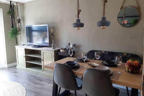 Apartamento Sfeervol Gerenoveerd Appartement Dichtbij Zee.