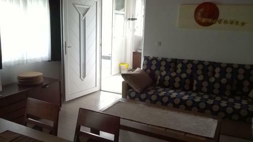 Hostal Holiday Home Sm