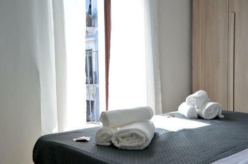 Hostal Baroque & Balconies