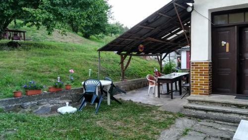 Pron�jem Pokoj? Belle Vue