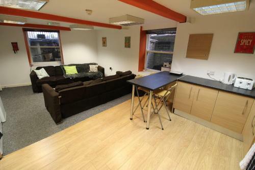 Hostal Topaz Town House No 36
