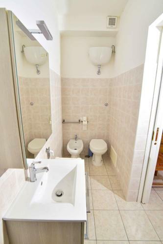 Hostal Solemareponza Casa Maria