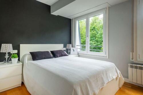 Apartamento San Sebastian Playa (Parking+wifi Incluidos)