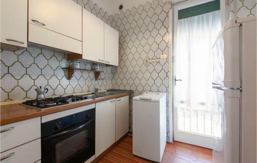 Two-bedroom Apartment In Tirrenia -pi-