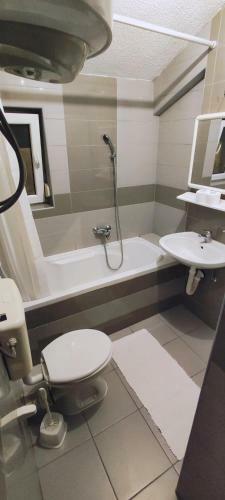 Villa Monera Apartments & Rooms