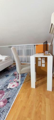 Villa Monera Apartments & Rooms
