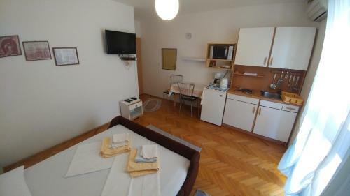 Apartments Dora