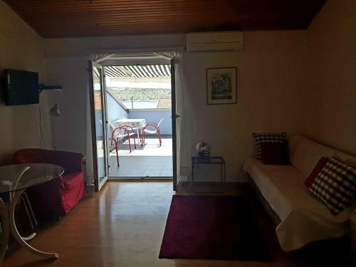 Apartamentos I&a House