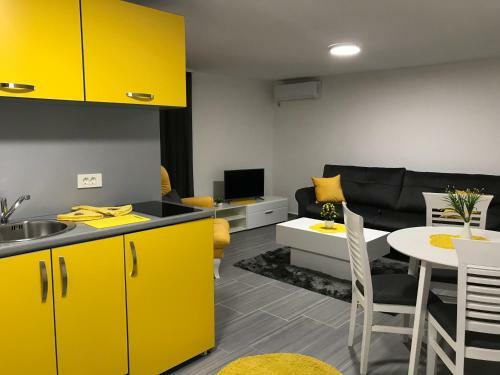 Aparthotel Apartmani Sara S&s